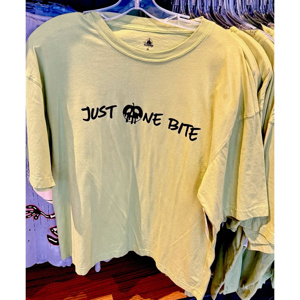 Disney Parks 2025 Halloween T Shirt Medium‎ Just One Bite Green